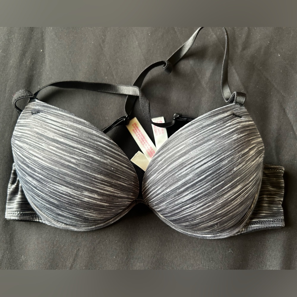 VS Pink Wear Everywhere Super Push Up Bra 32A